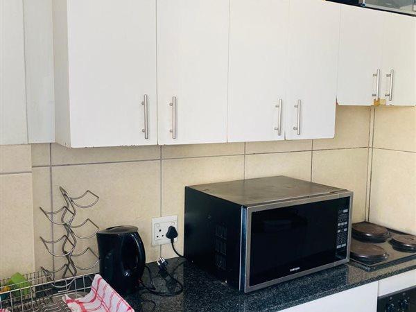 1 Bedroom Property for Sale in Kensington Western Cape